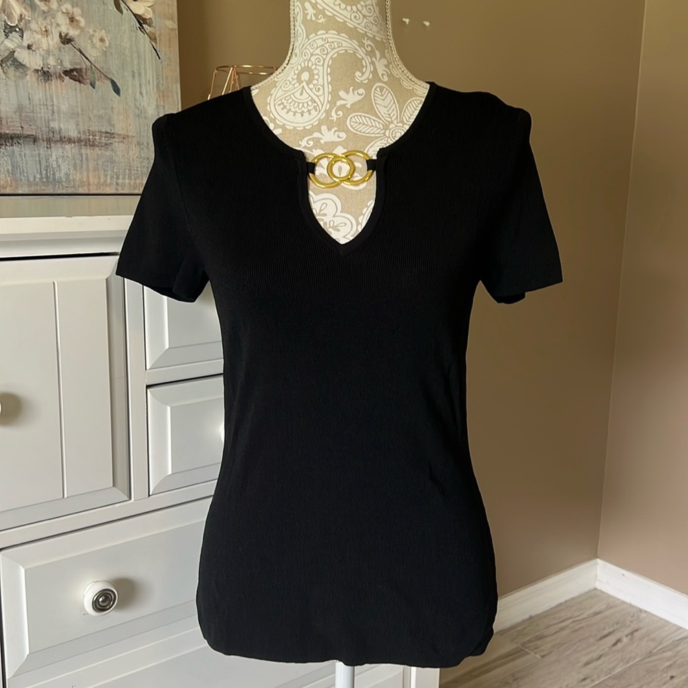 • Cable & Gauge black knit top with gold detailing, S •